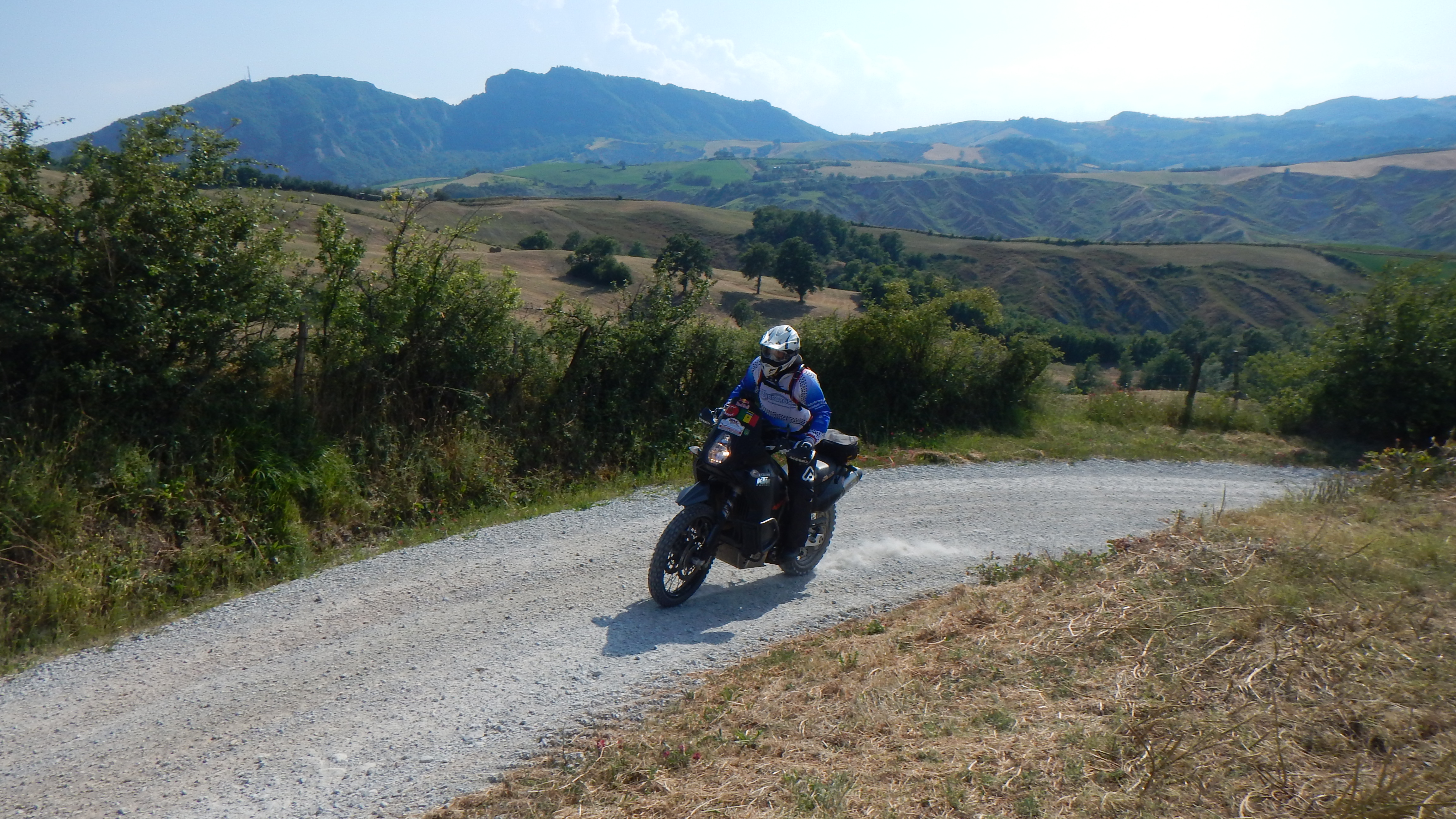 Verucchio ( Rimini ) - Corso di guida  per moto Maxienduro